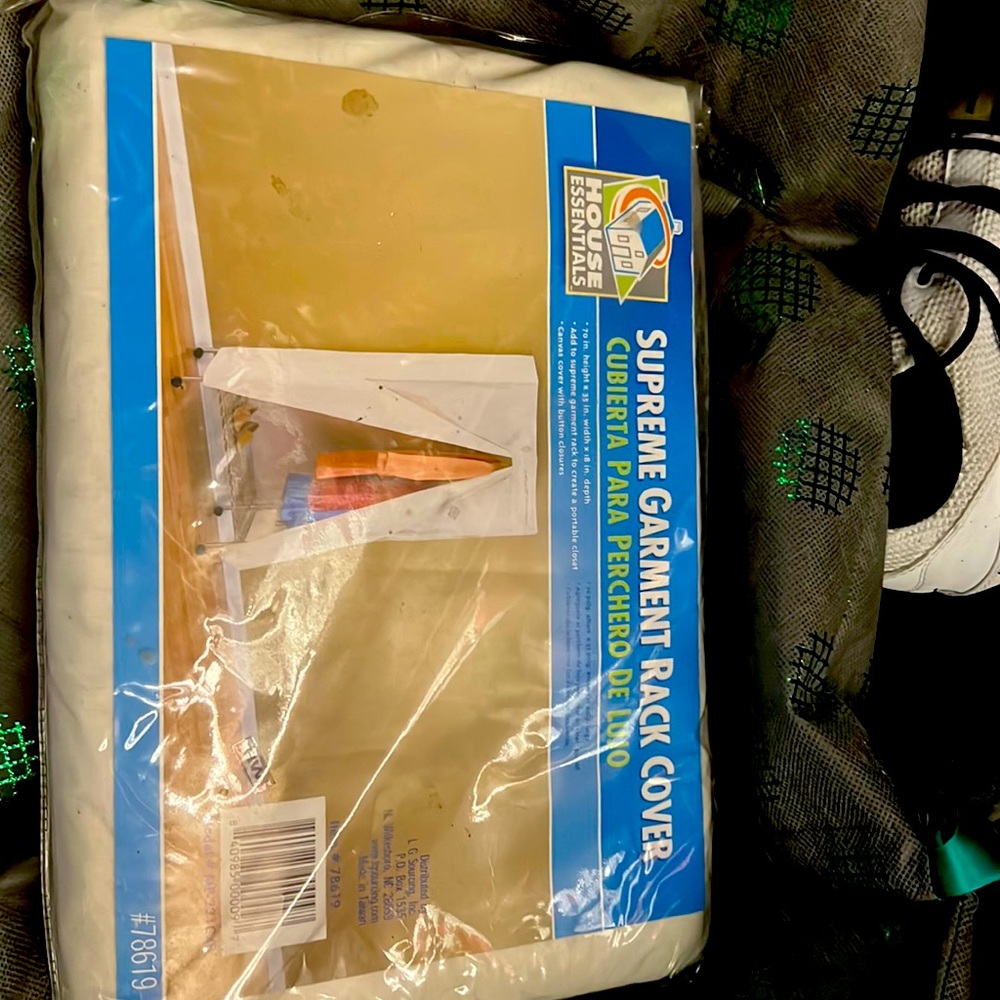 Garment rack cover. New in the package.